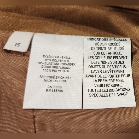 Reitmans Mini Suede Skirt with Zipper Enclosure at Back BNWT - Picture 5 of 5